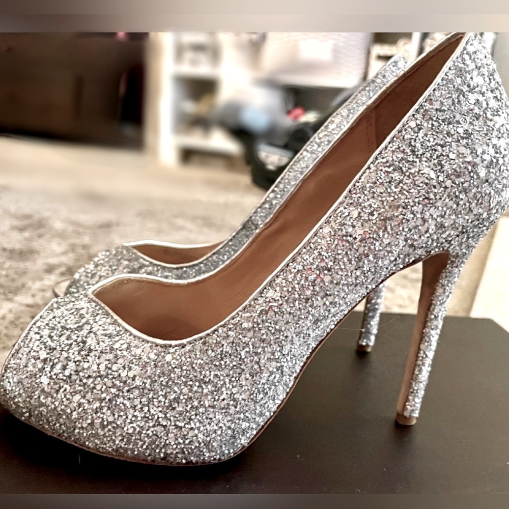 Badgley Mischka Original Kassidy Silver Glitter 6.5 - Picture 9 of 13